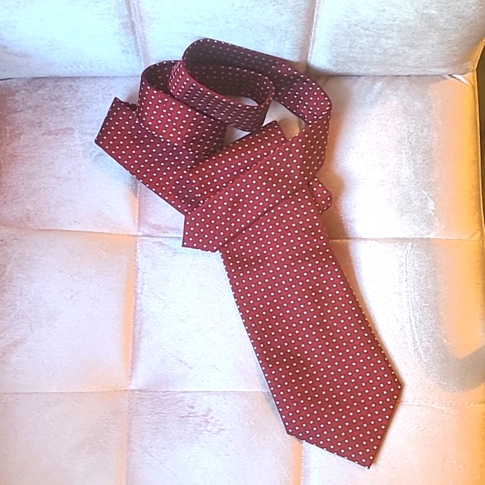 Reaction by Kenneth Cole Neck Tie